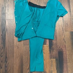 HH Works by Healing Hands Hunter Green Scrub Set
